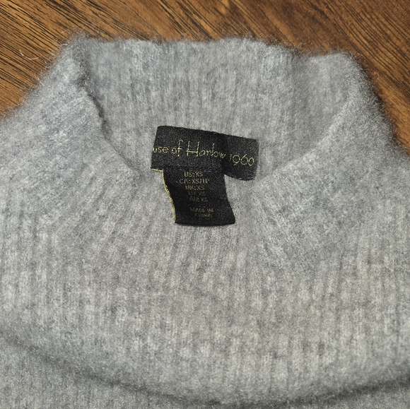 House Of Harlow Cashmere Ribbed Mock Neck Gray Sleeveless Top - Picture 5 of 9